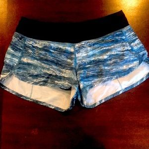 Lululemon Speed Shorts 2.5in inseam Size 6
